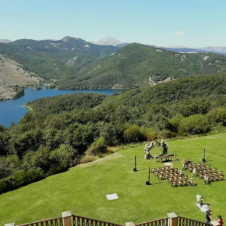 Hotel De 4*