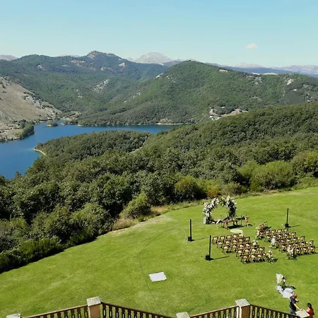 Hotel De 4*