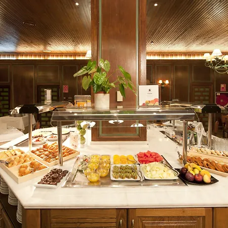 Otel De 4*